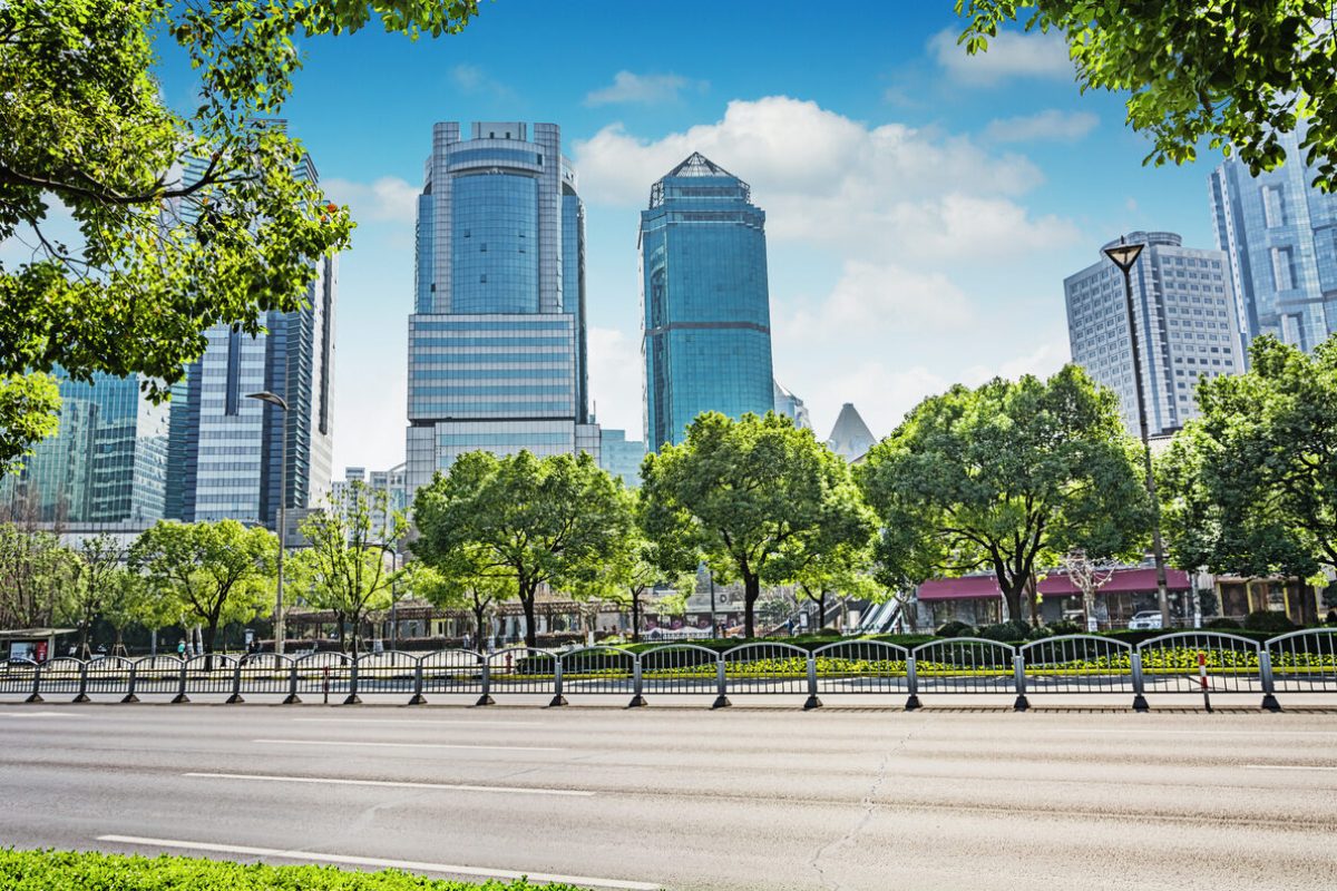 road in shanghai lujiazui